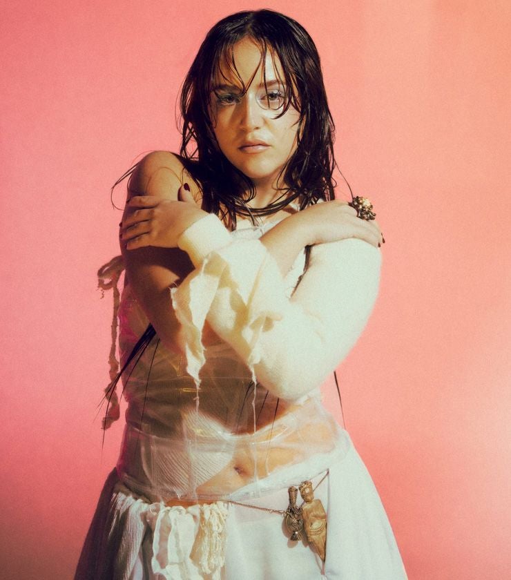 Imagen secundaria 2 - Arriba, el grupo Sal del Coche; abajo a la izda. Nico Misería y a su lado, Angels.