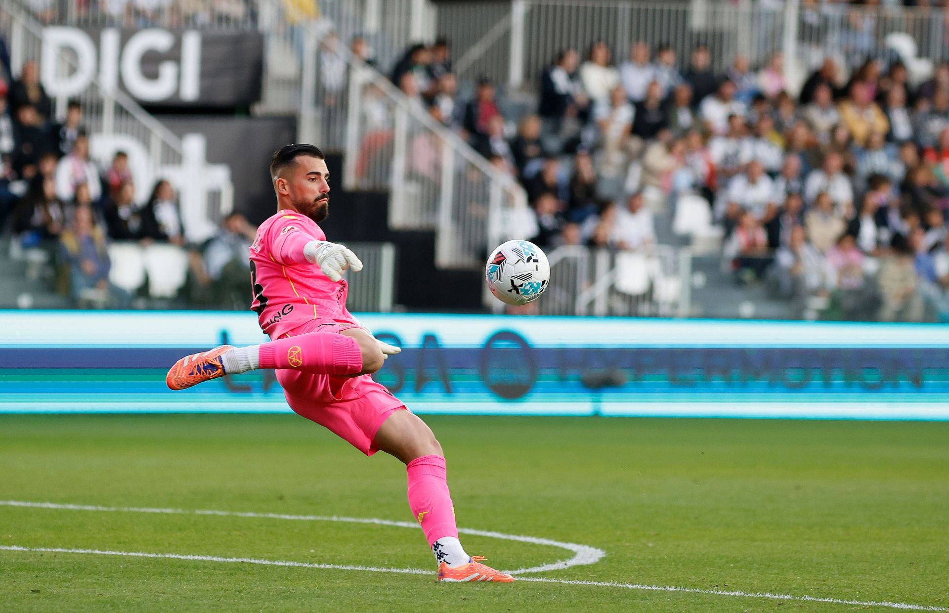 El derbi entre el Burgos CF y el Real Valladolid, en imágenes