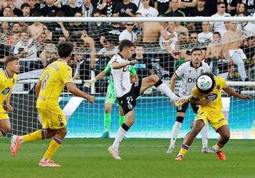 Un Burgos CF espeso y romo en ataque cae ante el Real Valladolid en El Plantío