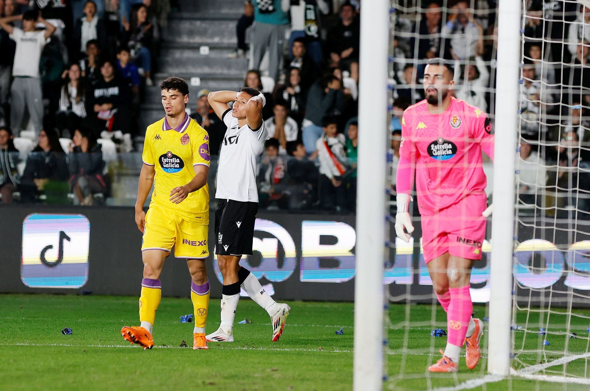 El derbi entre el Burgos CF y el Real Valladolid, en imágenes