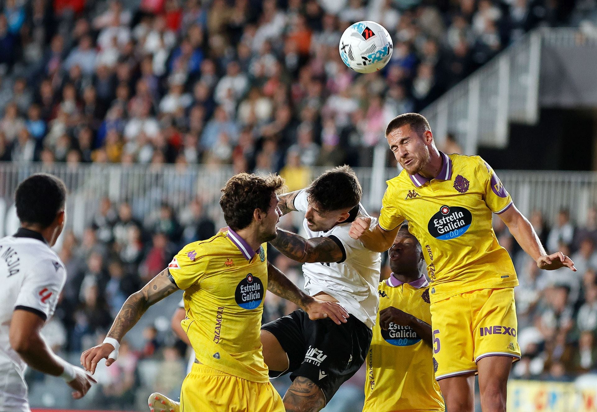 El derbi entre el Burgos CF y el Real Valladolid, en imágenes