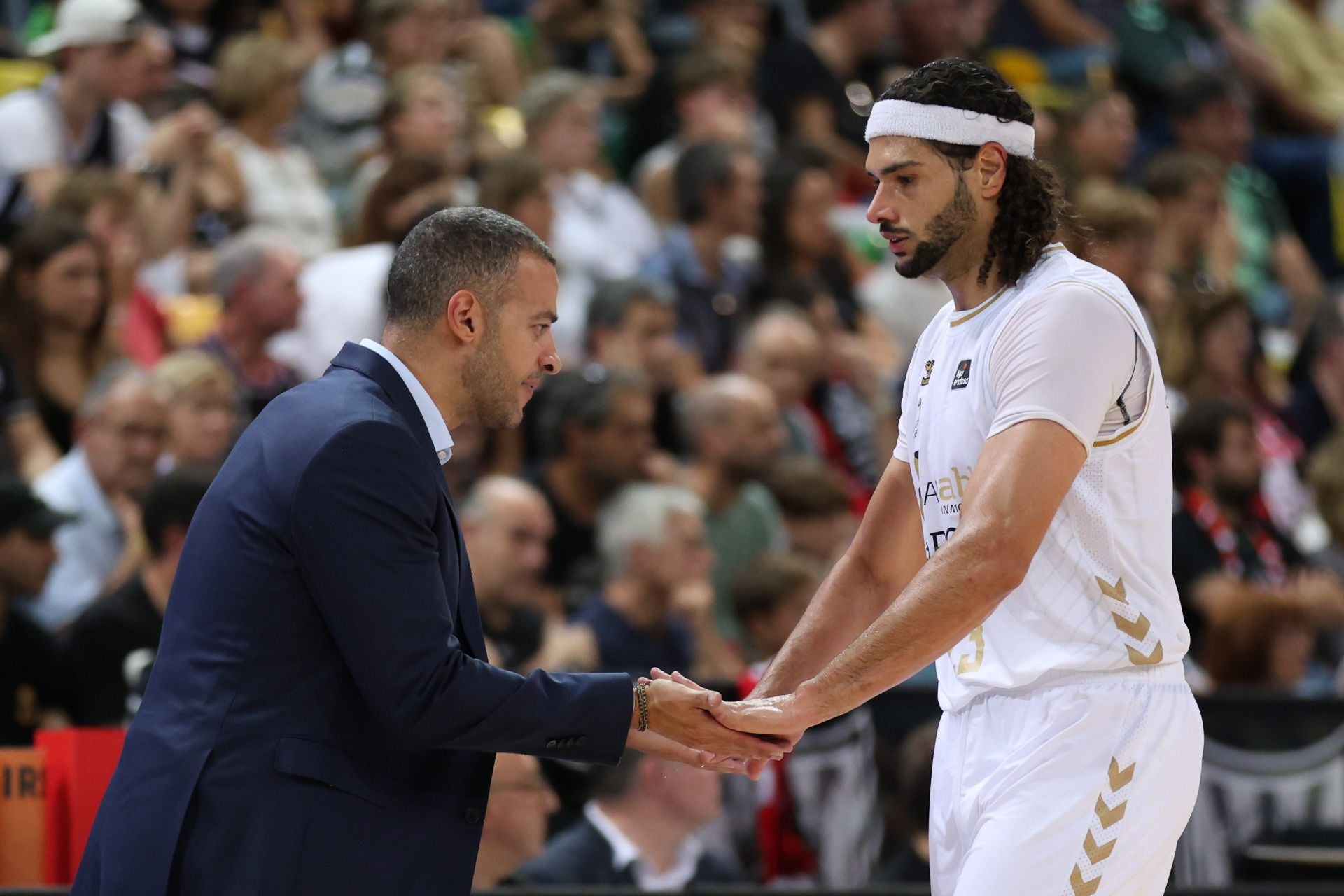 El encuentro del San Pablo Burgos frente al Bilbao Basket, en imágenes