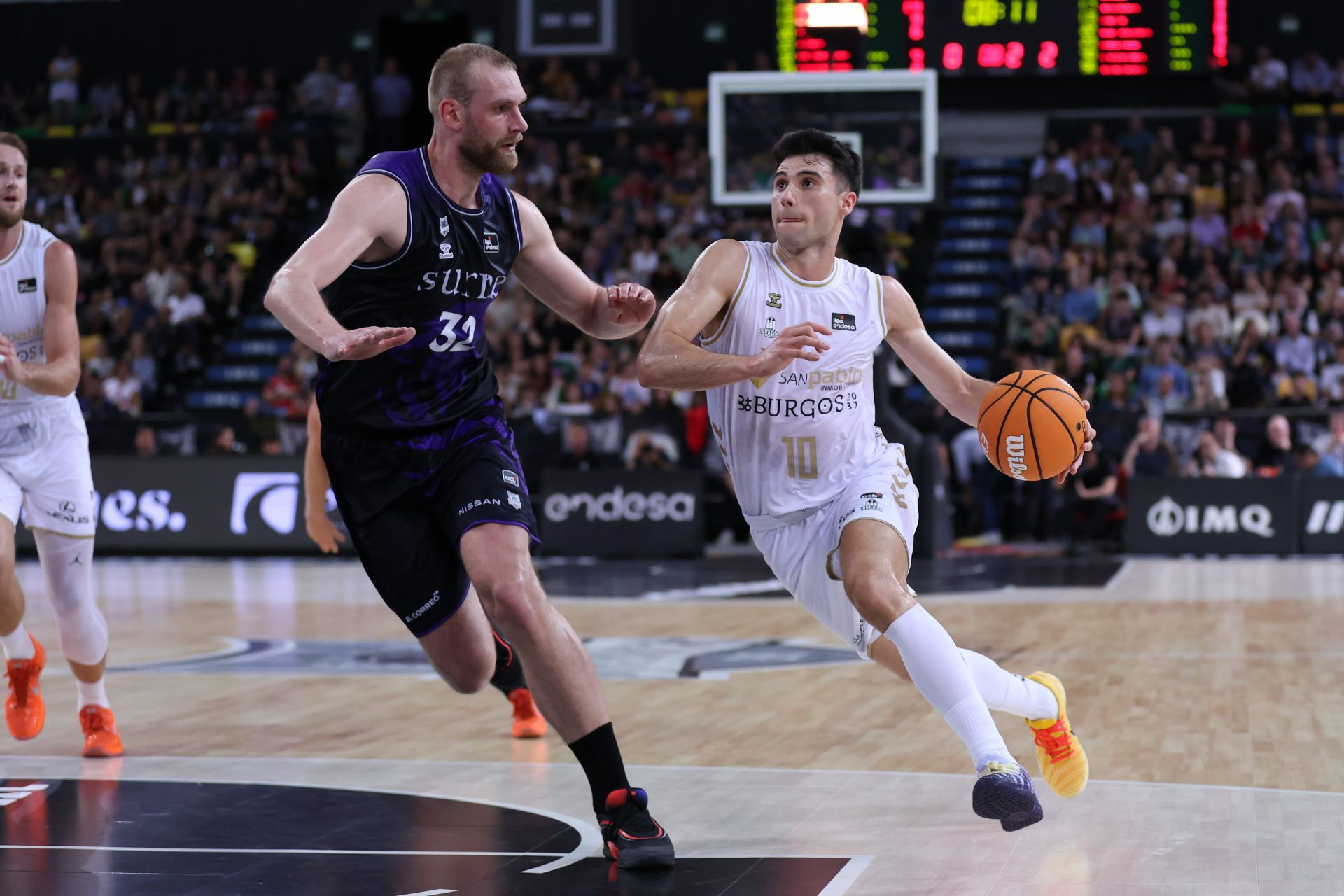 El encuentro del San Pablo Burgos frente al Bilbao Basket, en imágenes