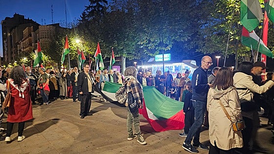 Miranda de Ebro volvió a volcarse con Palestina en una de las manifestaciones más multitudinarias del año