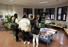 Imagen del mercadillo de productos solidarios y de comercio justo, de la pasada edición.