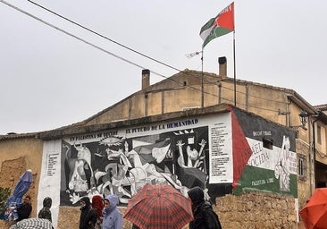 Burgos con Palestina inaugura su mural con un Castrillo Mota de Judíos vacío