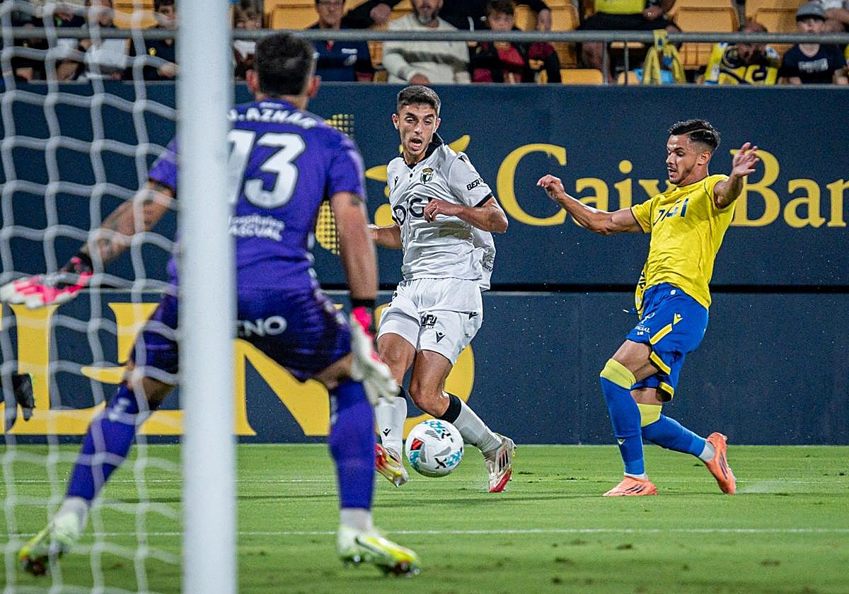 El Burgos CF frente al Cádiz.