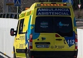 Imagen de archivo de una ambulancia en Burgos