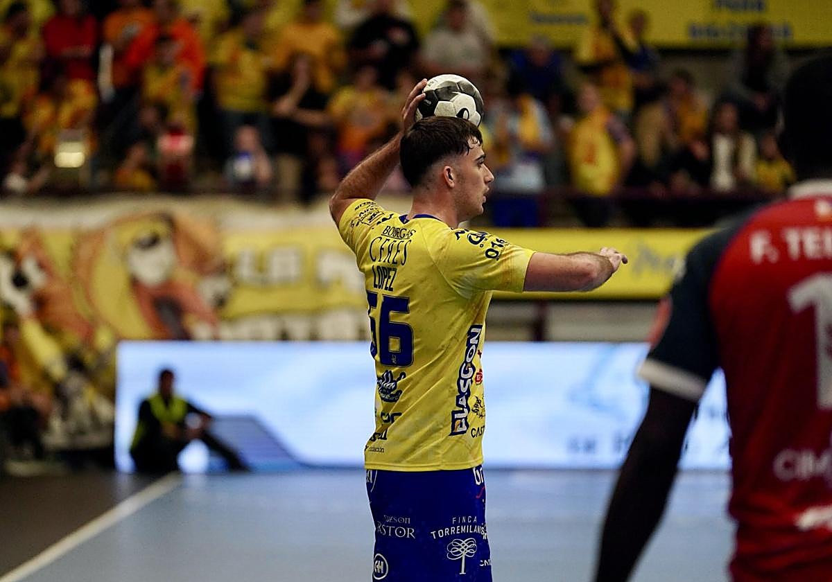 Imagen del encuentro entre el Villa de Aranda y Horneo EÓN Alicante.