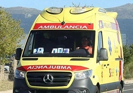 Imagen de archivo de una ambulancia de Sacyl.
