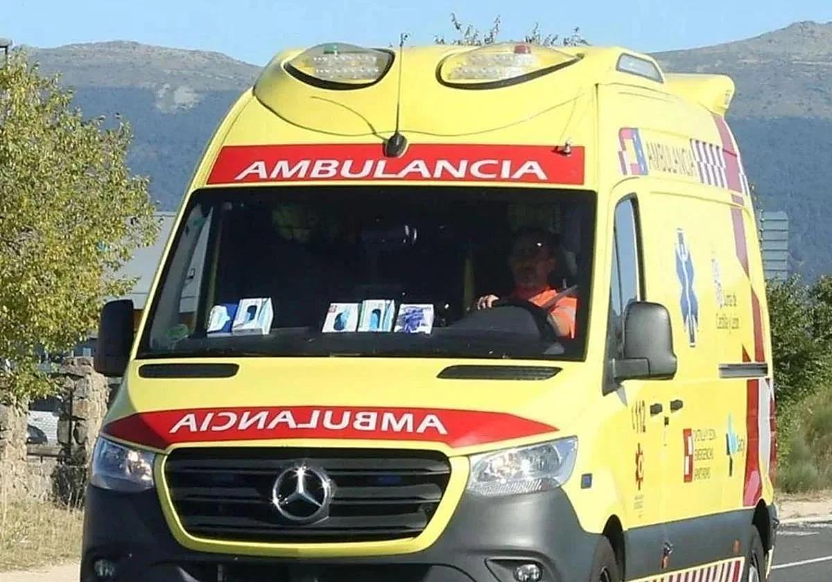 Imagen de archivo de una ambulancia de Sacyl.