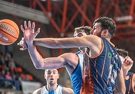 Momento del encuentro entre el Tizona y Gipuzkoa.