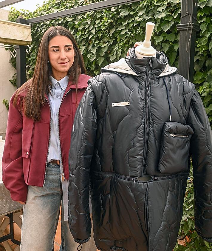 Imagen secundaria 2 - Zaira Domenech, joven diseñadora burgalesa ganadora de la Pasarela Uniendo Moda Castilla y León. 