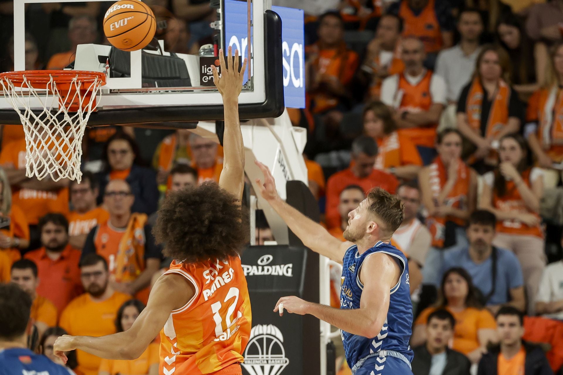 La derrota del San Pablo frente al Valencia Basket en imágenes