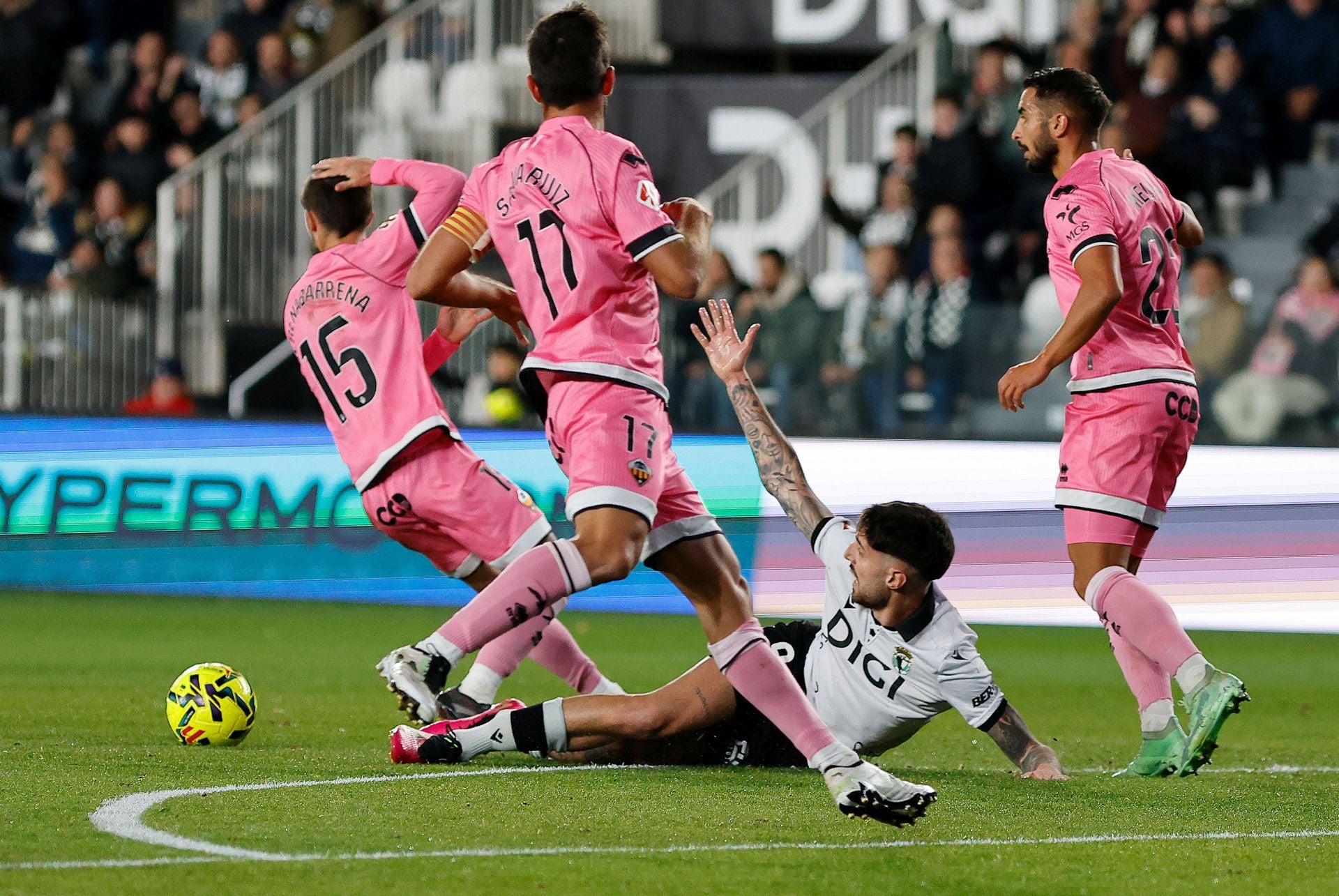 El partido entre el Burgos CF y el Castellón, en imágenes