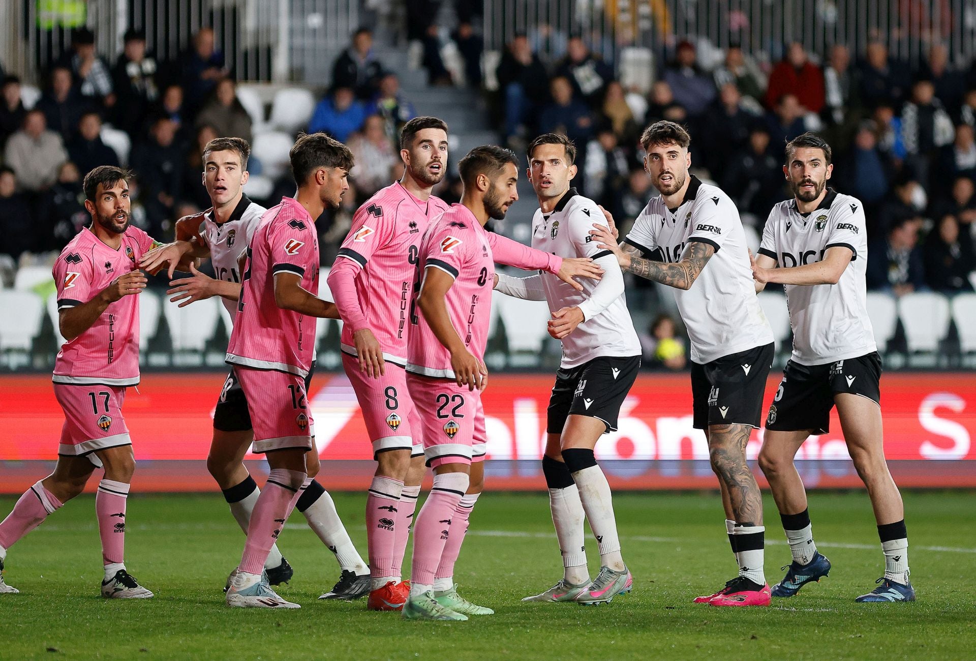 El partido entre el Burgos CF y el Castellón, en imágenes