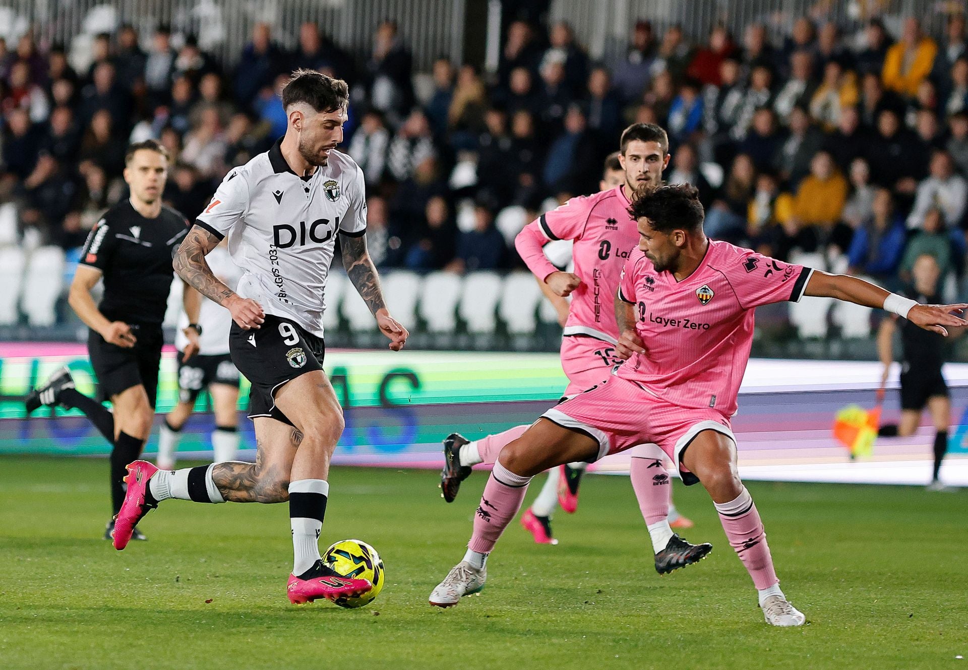El partido entre el Burgos CF y el Castellón, en imágenes