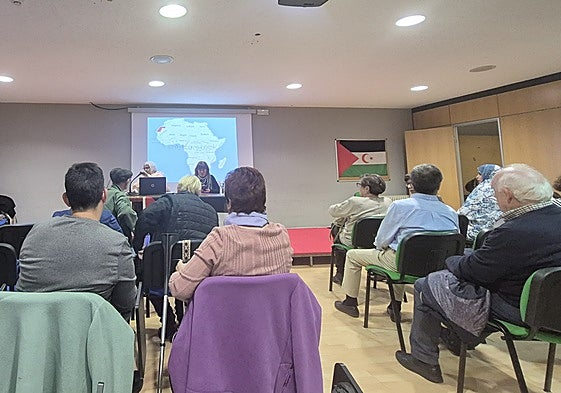 La cita congregó a más de medio centenar de personas