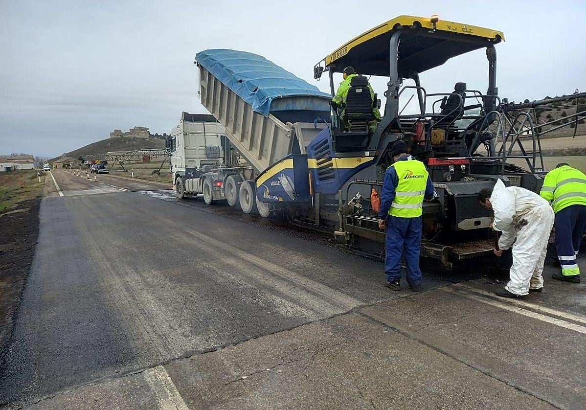 Imagen de archivo del arreglo de una carretera en Burgos