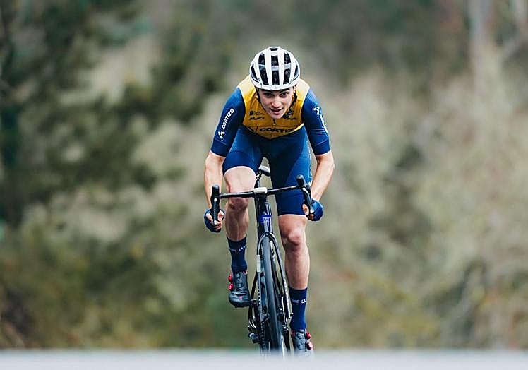 El gallego aportará su polivalencia al conjunto burgalés en 2026 y 2027.