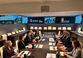 Un momento de la reunión mantenida en la Universidad de Burgos