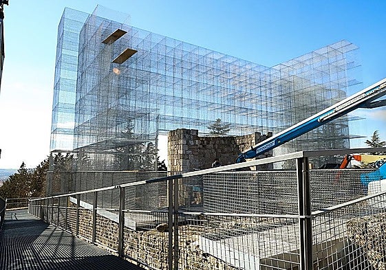 Entramado metálico de la recreación.