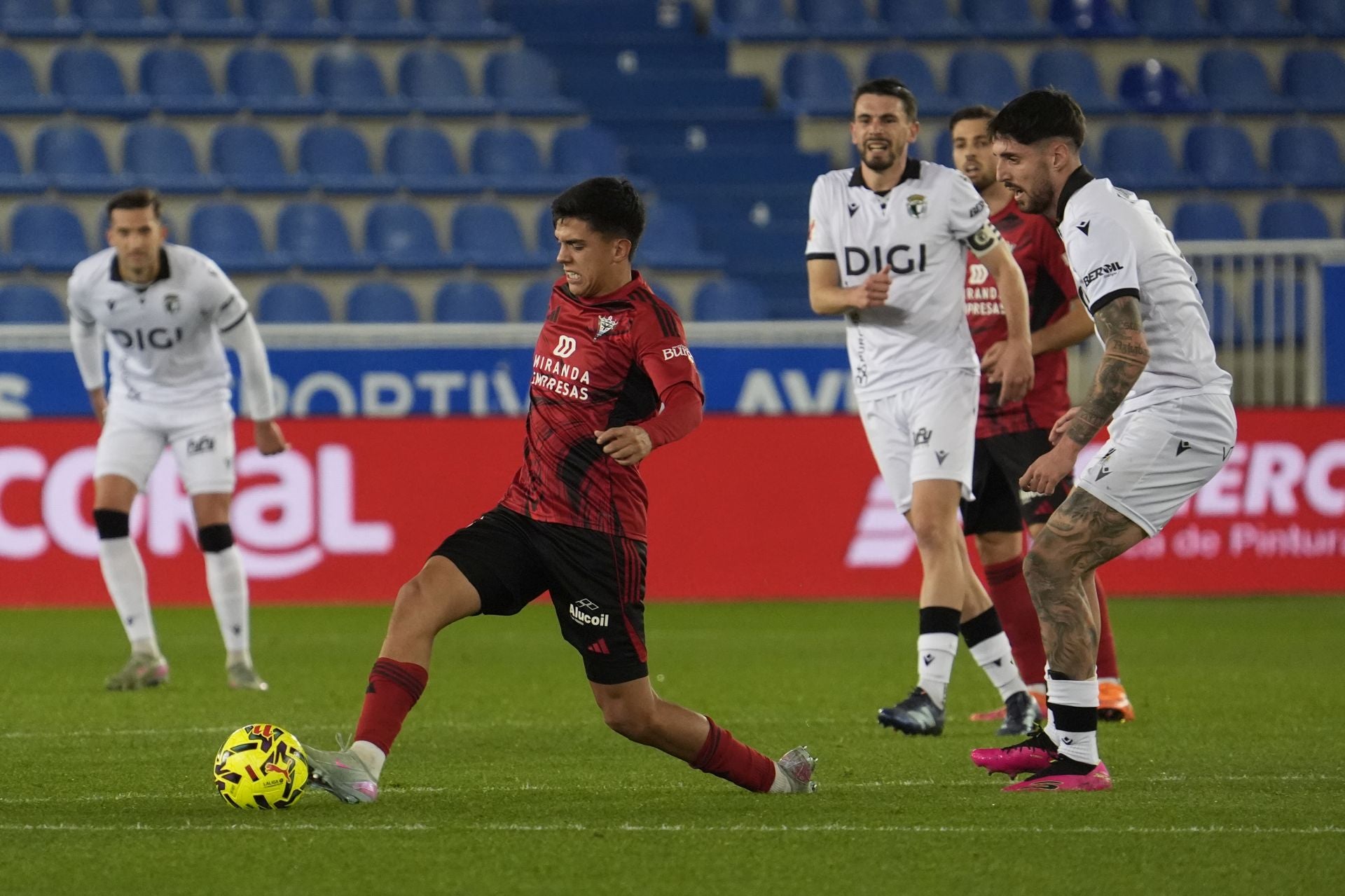 Todas las imágenes del derbi burgalés entre el Mirandés y el Burgos