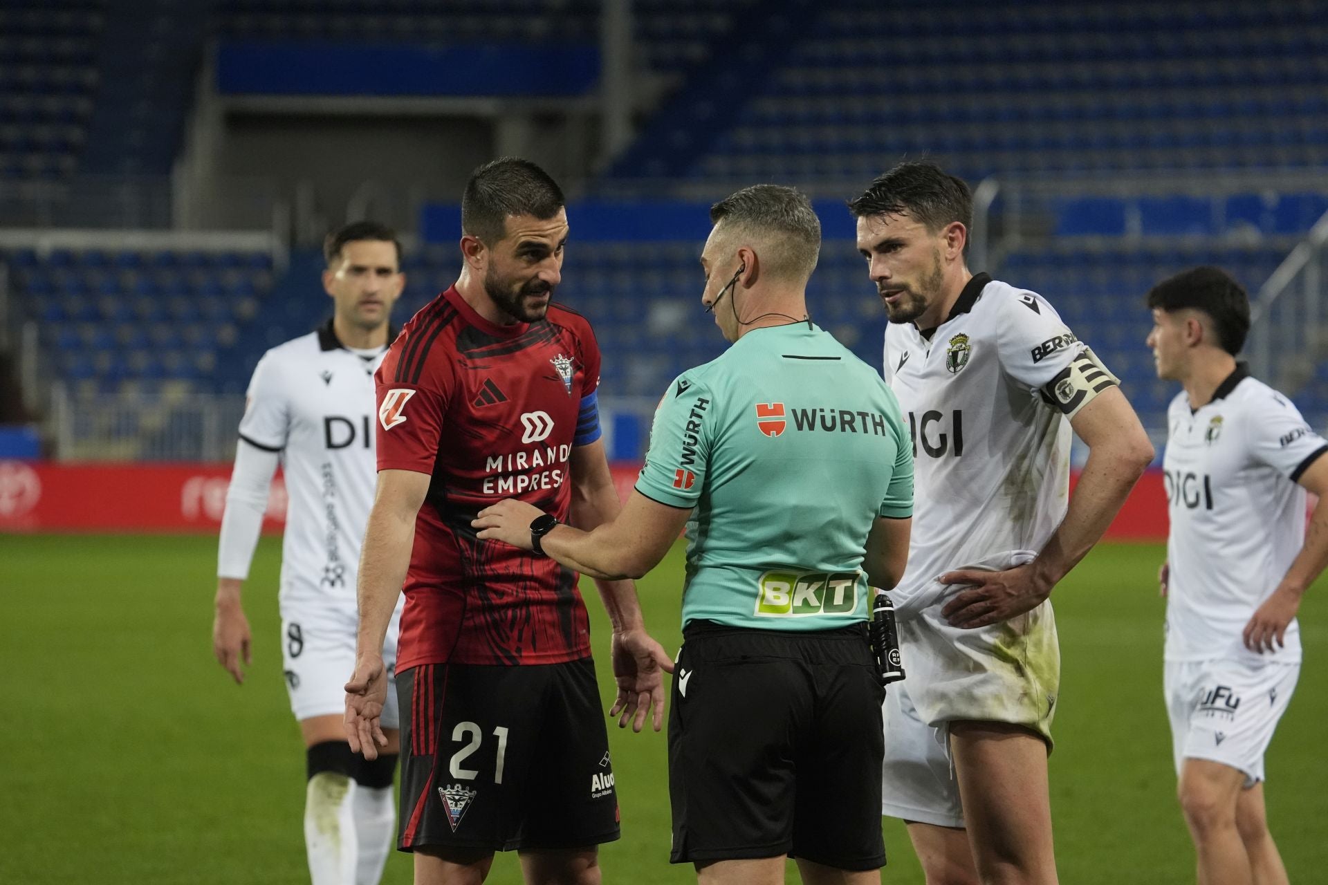 Todas las imágenes del derbi burgalés entre el Mirandés y el Burgos
