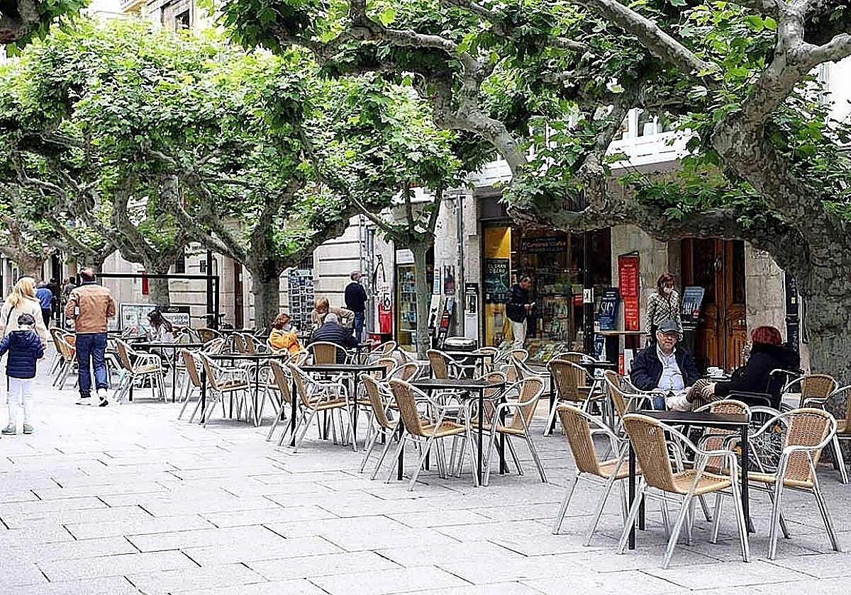 Imagen de archivo de una terraza de Burgos