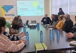 El subdelegado del Gobierno en Burgos, Pedro de la Fuente, ha participado en un encuentro con municipio.