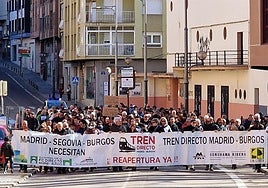 Manifestación del 15 de noviembre de la Plataforma por el Ferrocarril Directo Madrid–Aranda–Burgos.