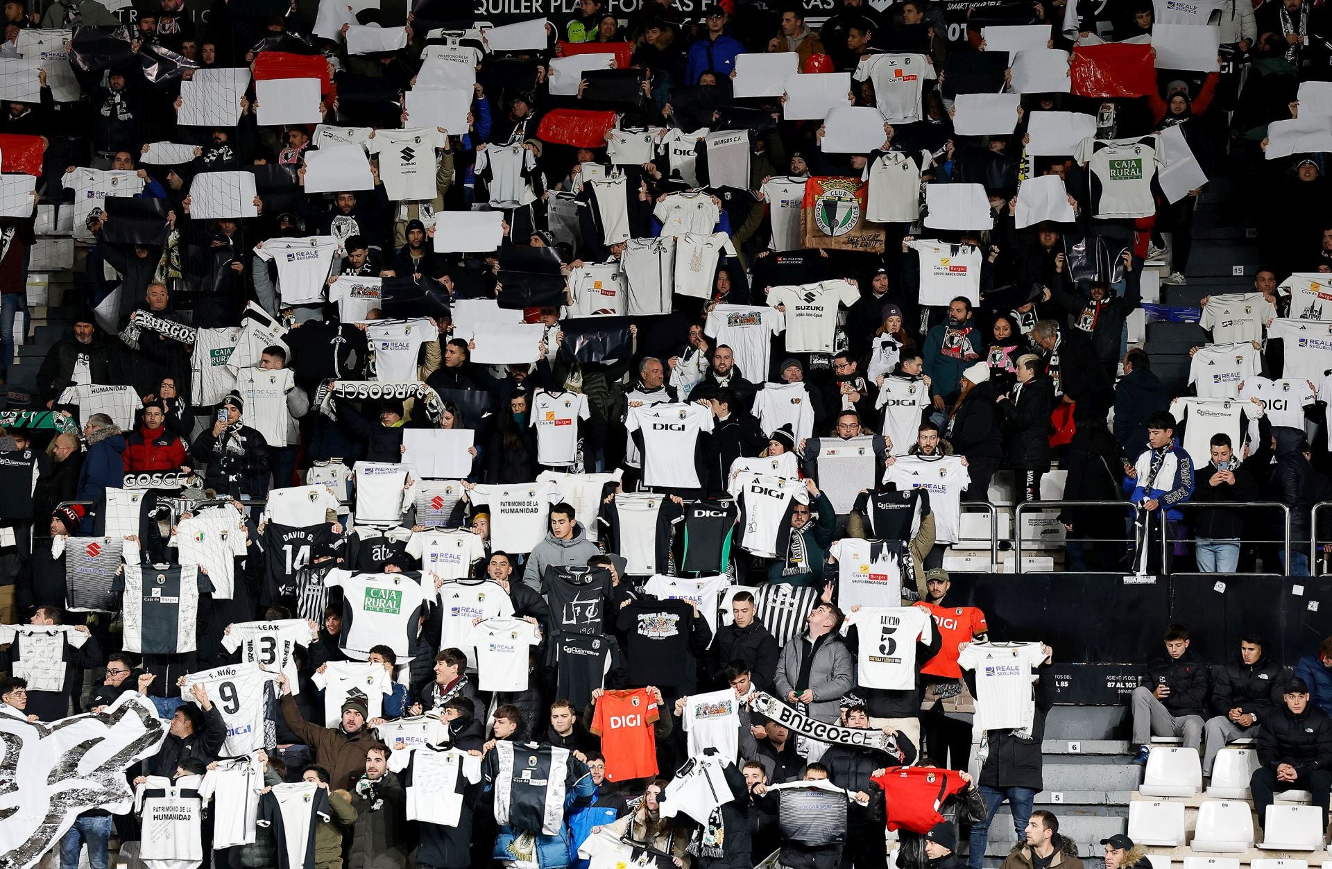 La derrota del Burgos CF frente al Racing, en imágenes