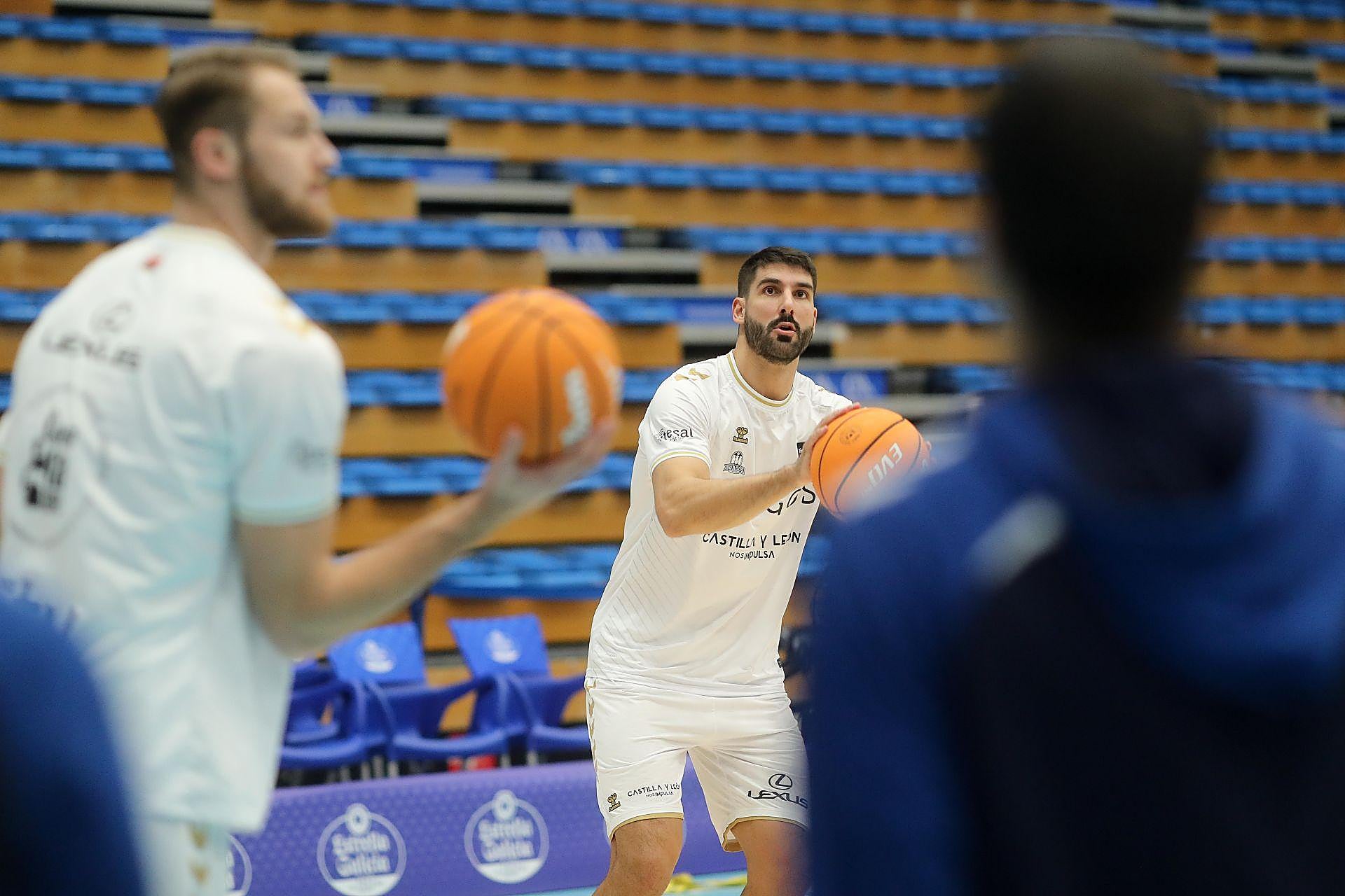 La derrota del San Pablo Burgos ante Río Breogán, en imágenes