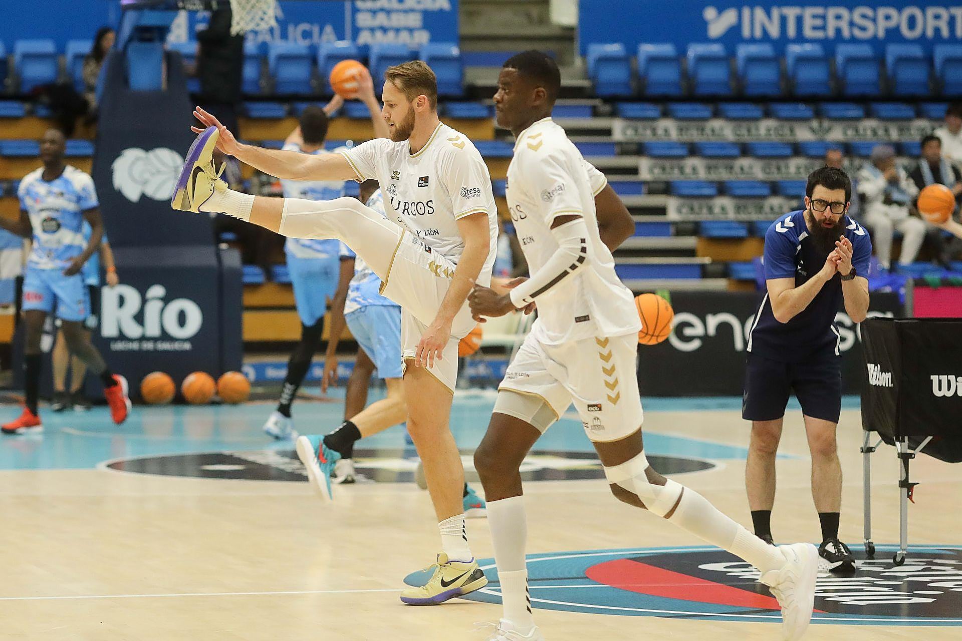 La derrota del San Pablo Burgos ante Río Breogán, en imágenes