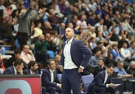 Bruno Savignani durante el partido ante el Río Breogán.