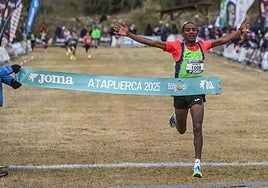 Mathew Kipchumba Kipsang consiguió la victoria en la categoría absoluta masculina