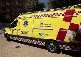 Imagen de archivo de una ambulancia del Sacyl.