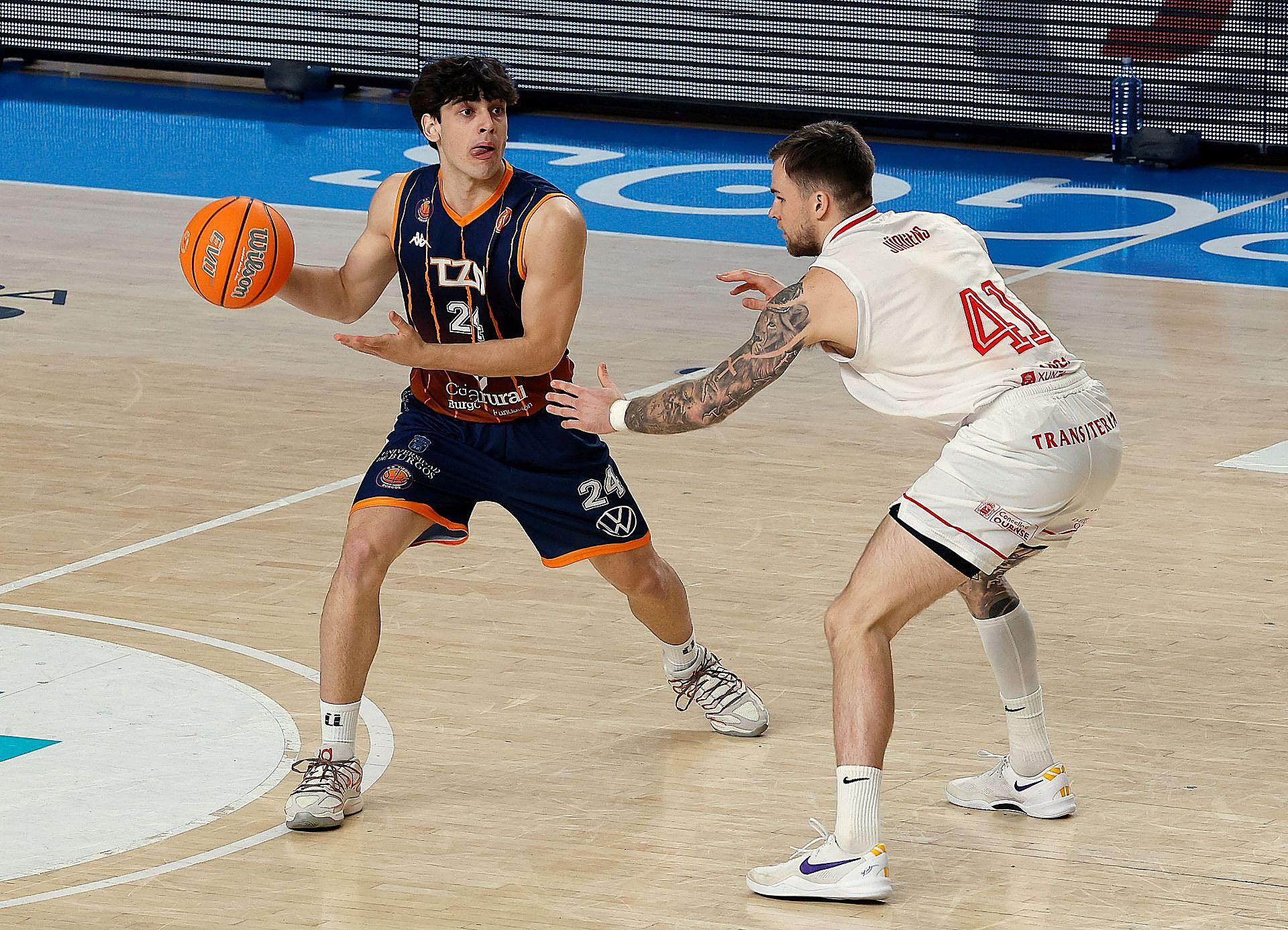 La derrota del Grupo Ureta Tizona frente al Ourense, en imágenes