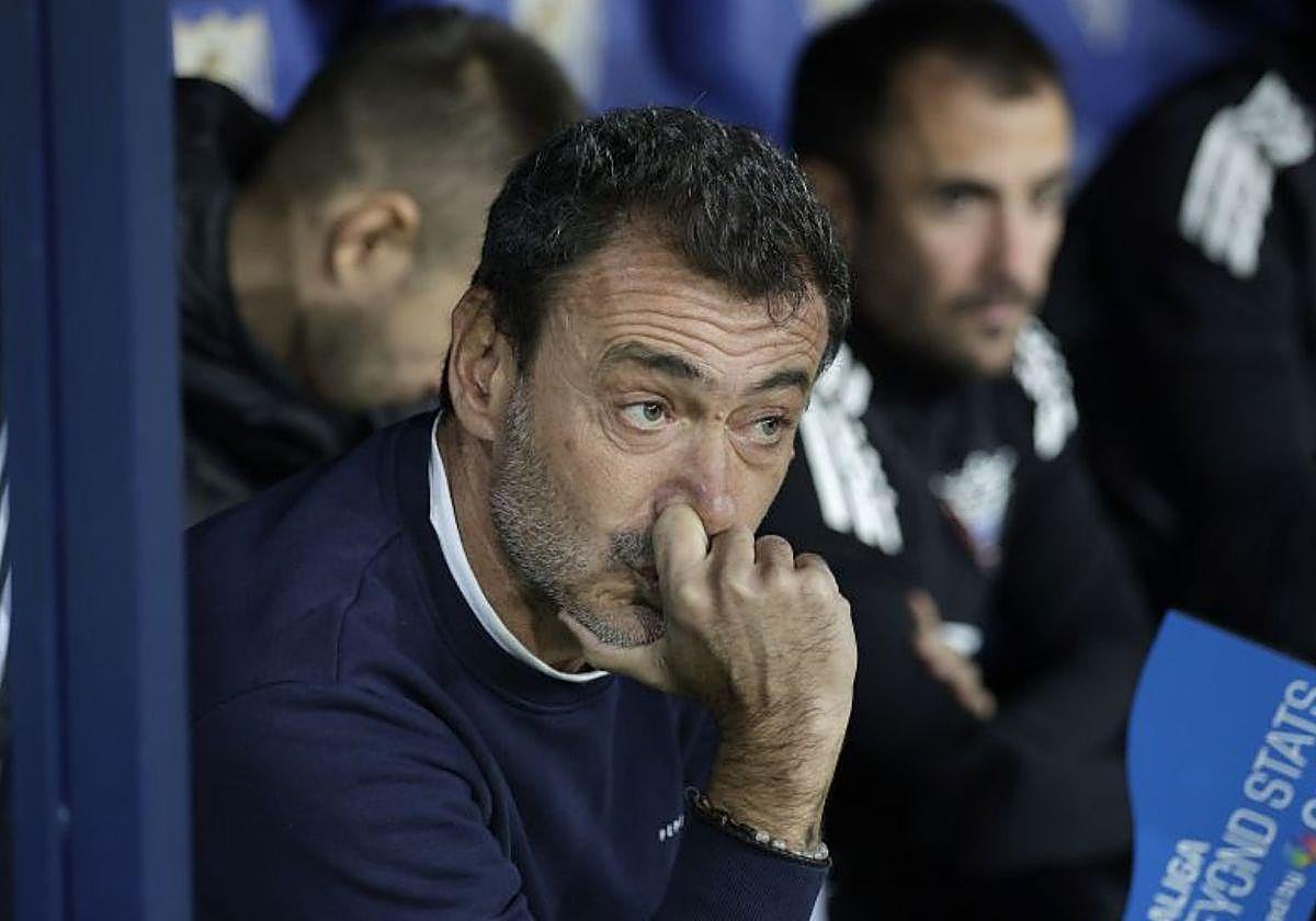 Jesús Galván, entrenador del Mirandés.