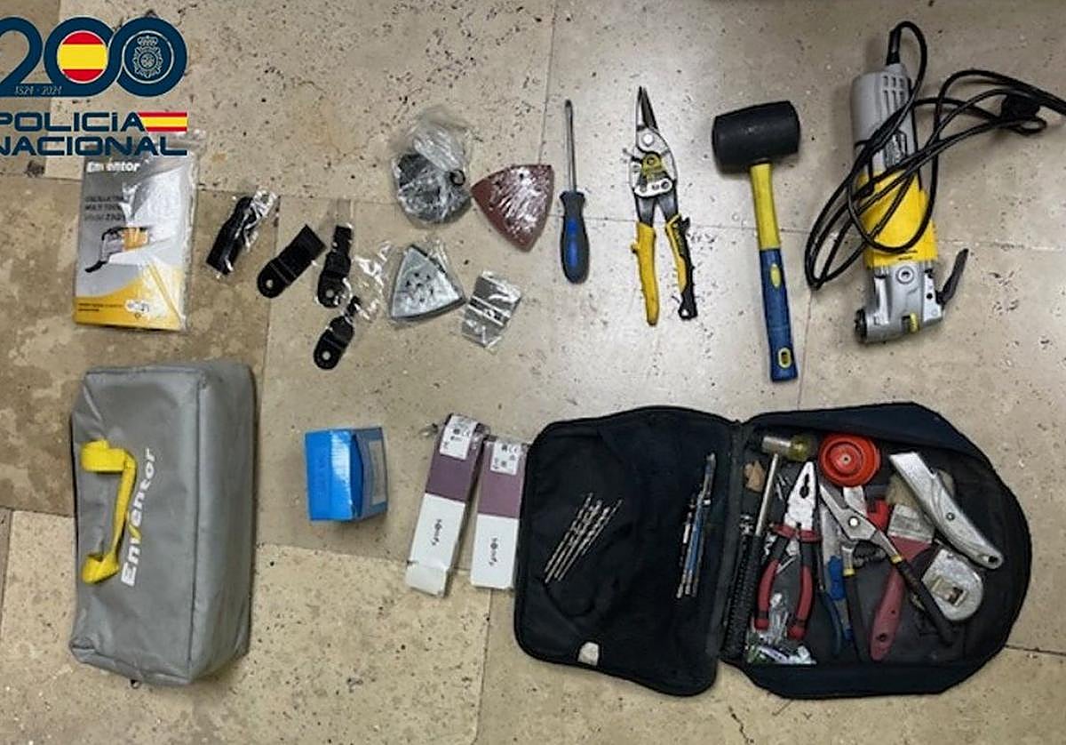 Botín recuperado por la Policía tras el robo.