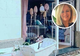 Imágen del exterior de la tienda cuando estaba abierta. En la foto, Lourdes López Ortiz, propietaria.