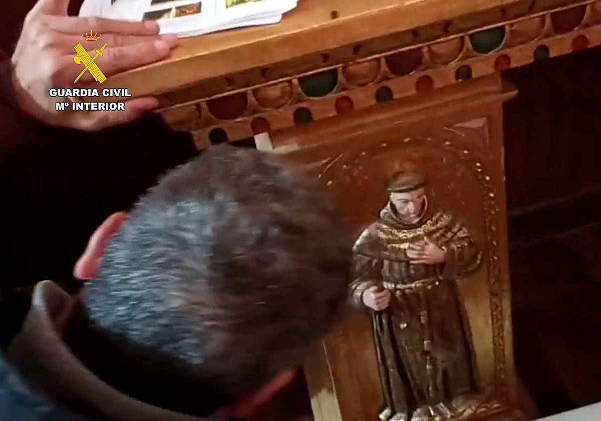 Imagen principal - Dos exmonjas de Belorado y un anticuario, detenidos por la venta ilegal de patrimonio histórico