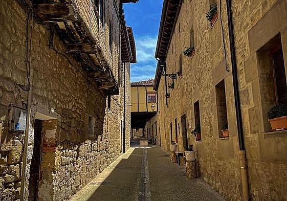Una de las calles de Santa Gadea del Cid
