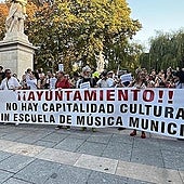 Manifestación de septiembre contra el cierre de la Escuela de Música de Burgos.
