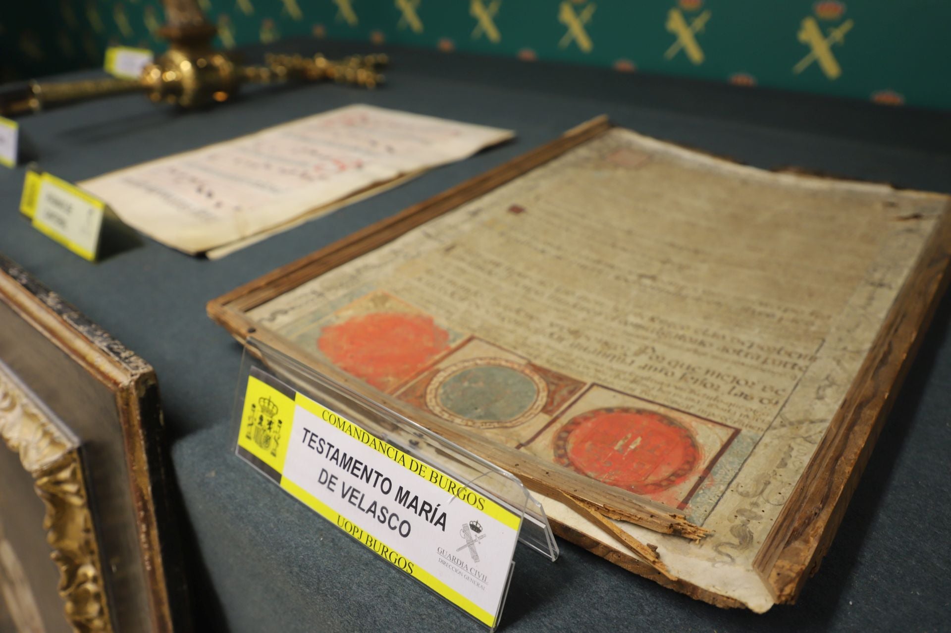 La Guardia Civil interviene más de 30 piezas de arte sacro trasladadas por las monjas cismáticas a Orduña