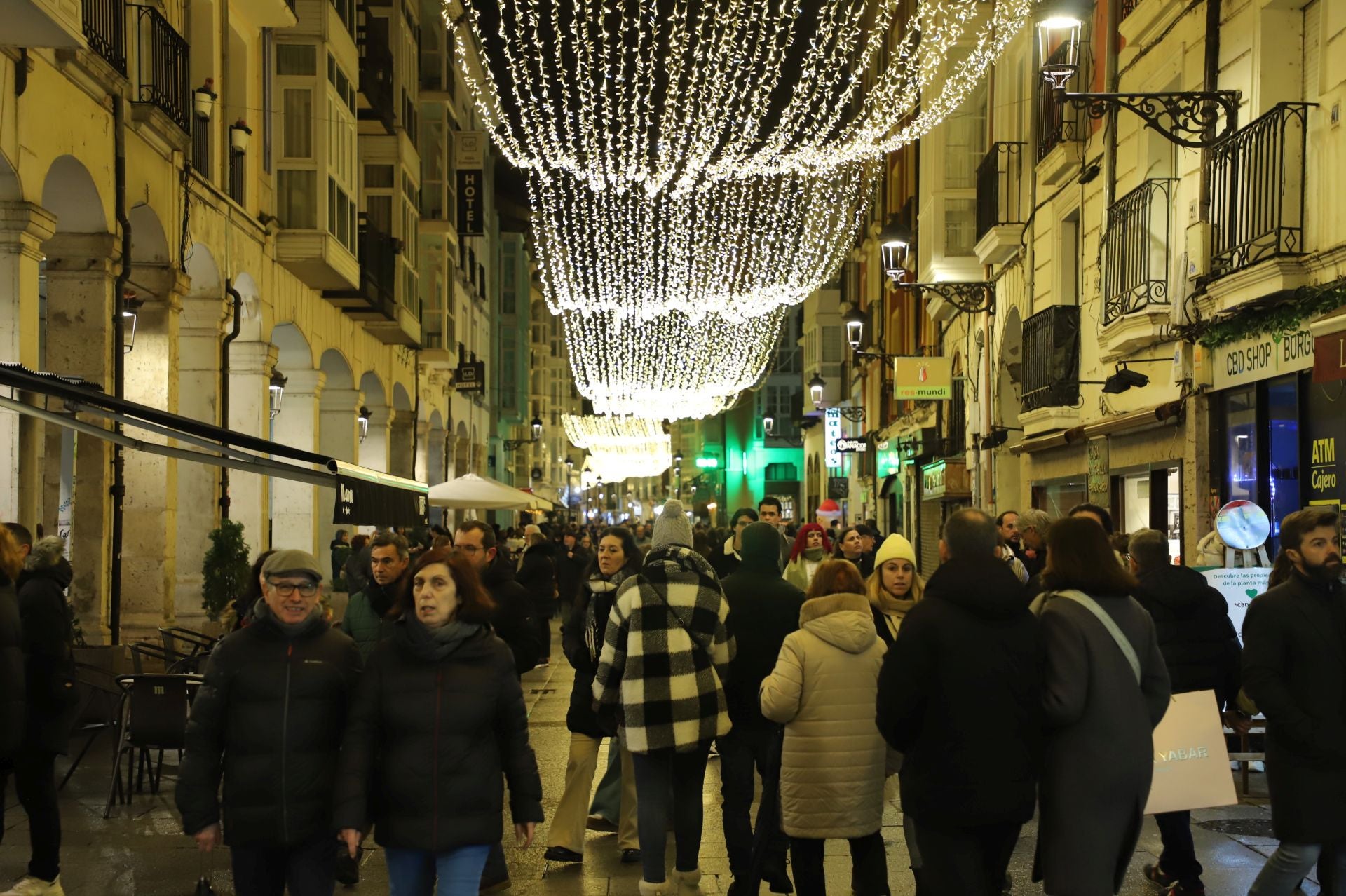 El encendido de las luces de Navidad de Burgos, en imágenes