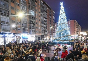 De Gamonal a la Plaza Mayor: la Navidad ya ilumina Burgos