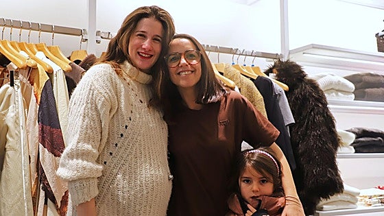 Las trabajadoras de una tienda del centro de Burgos, felices al ganar el segundo premio: «Mi marido ha empezado a gritar: ¡Nos ha tocado!»