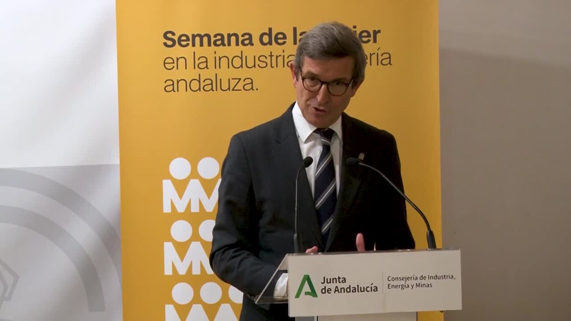 La Junta y cuatro asociaciones acuerdan colaborar para visibilizar a la mujer en la industria