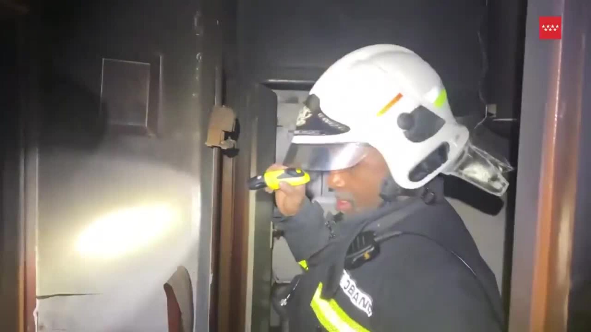 Enchufe de un radiador, posible causa del incendio de Parla por el que una anciana sigue grave